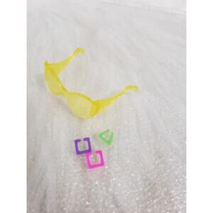 Monster‎ High Gloom Beach Clawdeen Wolf Doll Sunglasses & EARRINGS lot